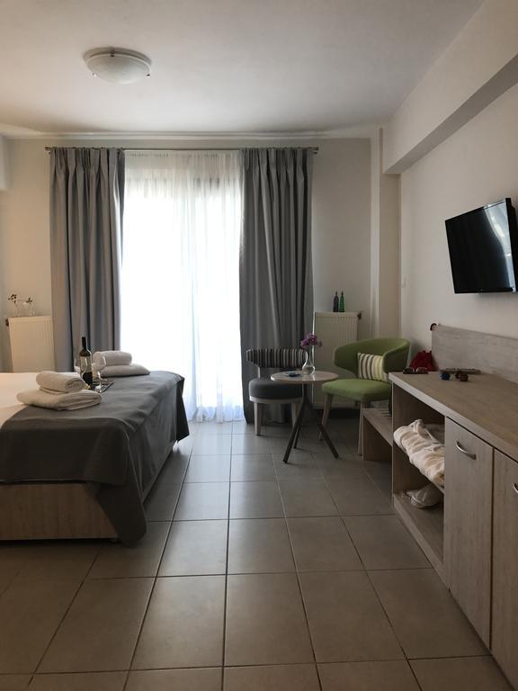 Lion Apartment Port Tesalonika Bagian luar foto