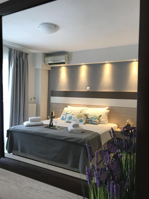 Lion Apartment Port Tesalonika Bagian luar foto